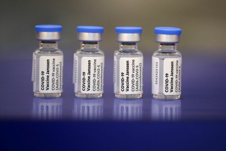 J&J, vaccino monodose efficace contro la variante Delta