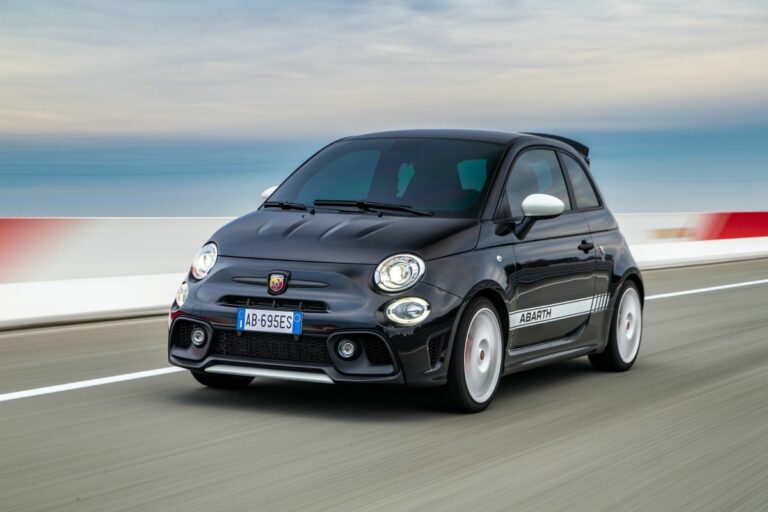 Abarth 695 Esseesse, la nuova “Collectors’ Edition” dello Scorpione