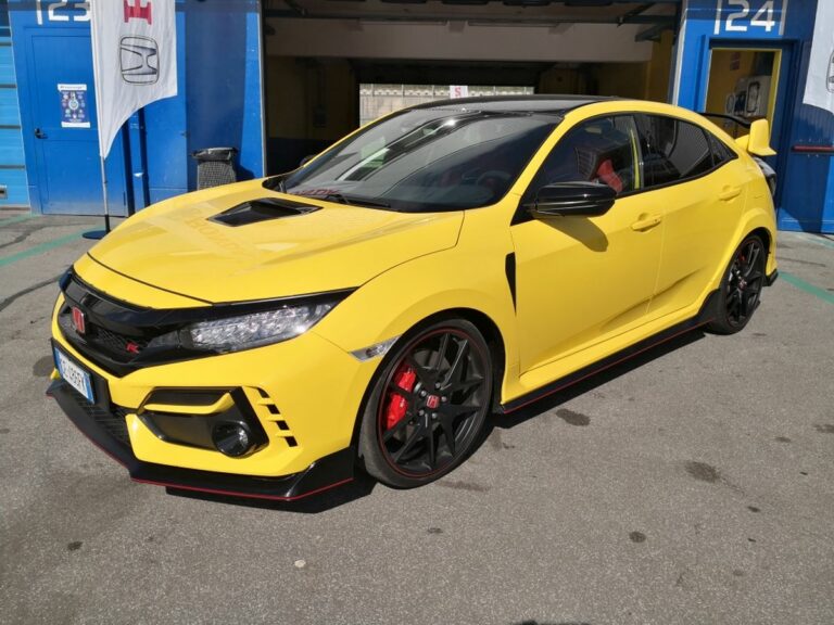 Honda Civic Type R Limited Edition, la pista è il suo regno