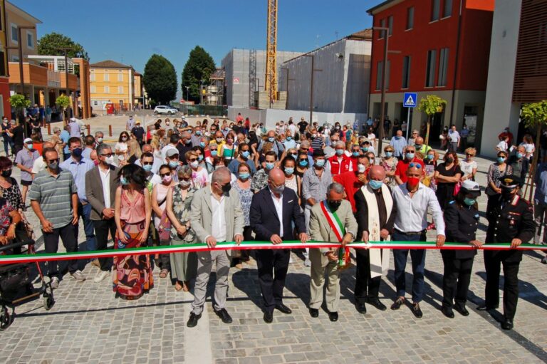 A Novi di Modena l’inaugurazione di piazza Primo Maggio