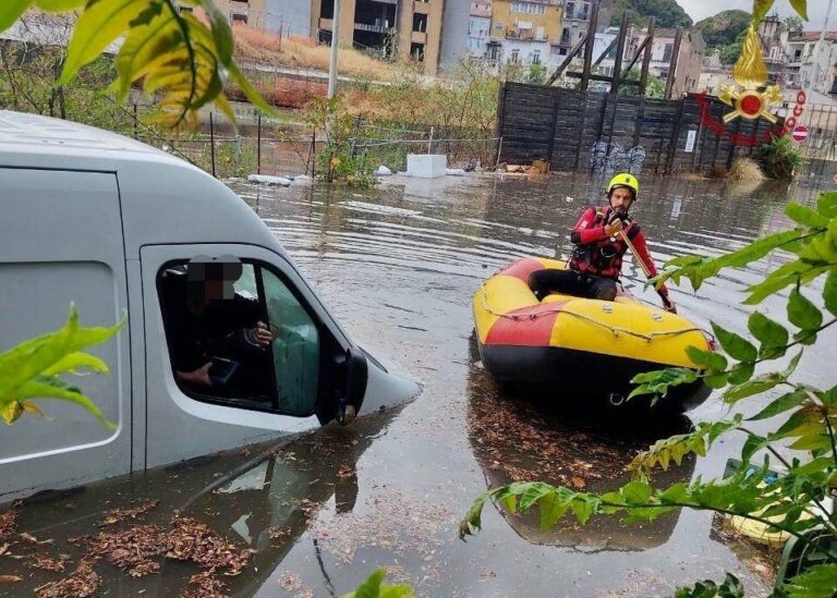 Maltempo, a Palermo 100 interventi per allagamenti e danni