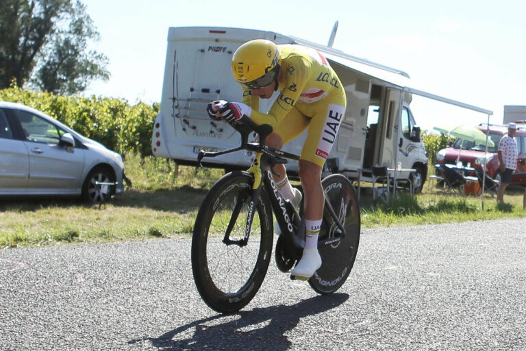 Tour2021 a Pogacar, Van Aert vince ultima tappa ai Campi Elisi