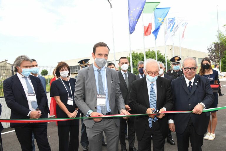 Fvg, Fedriga e Bianchi inaugurano ampliamento Lean Experience Factory