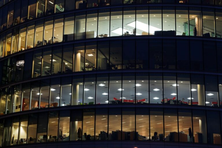 Una ricerca, 50% ambienti lavoro 10 volte più inquinato di esterni