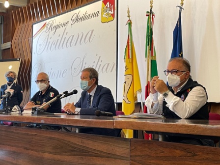 Cenere Etna, Musumeci “Fondo regionale per erogazione celere risorse”