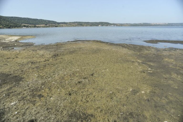 Arriva il grande caldo, da Nord a Sud si svuotano i bacini