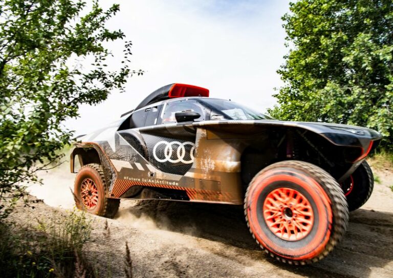 Audi, prototipo Dakar 2022 “laboratorio” per mobilità elettrica