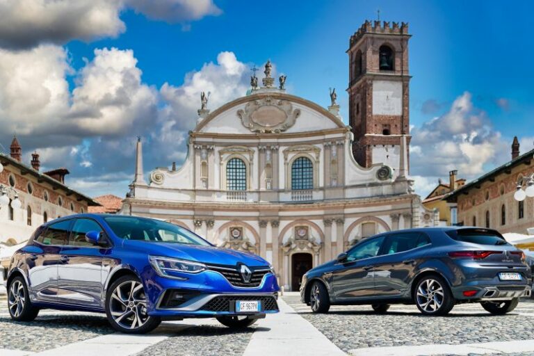 Renault, arriva Megane berlina E-Tech Plug-in Hybrid