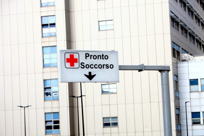 ESTERNO OSPEDALE DEL MARE A NAPOLI