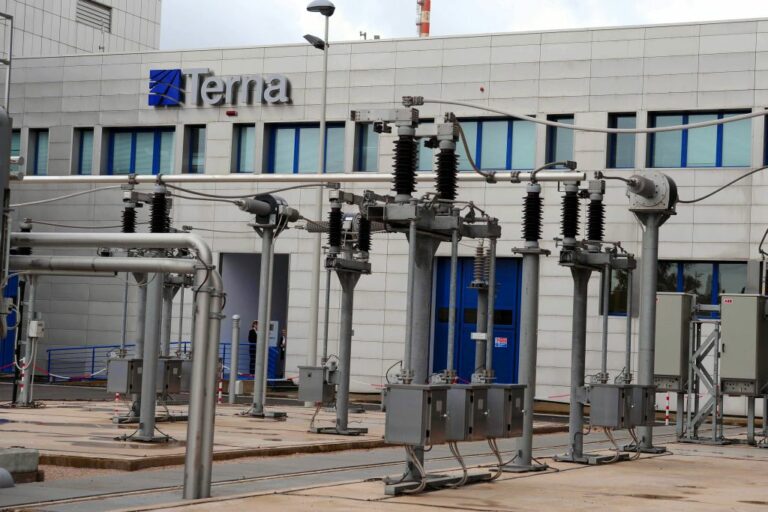 Terna, a giugno in Lombardia consumi industriali superiori a pre-Covid