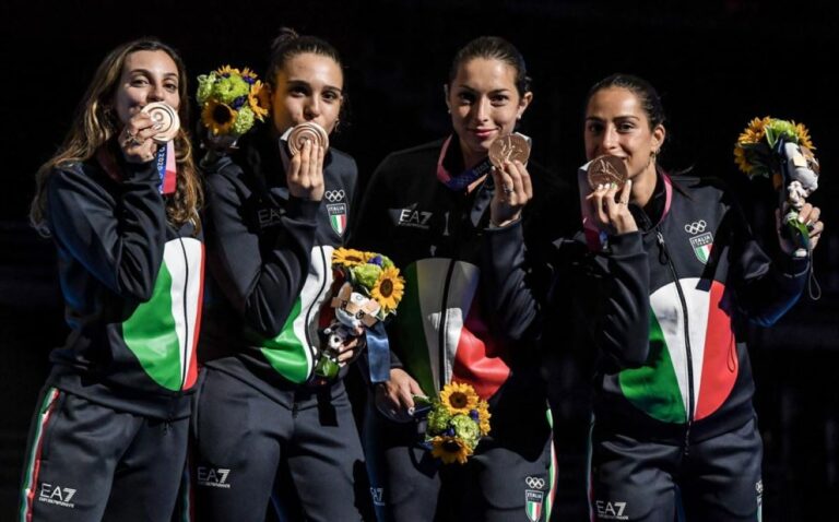 Spadiste azzurre conquistano il bronzo olimpico