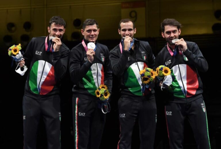 Azzurri della sciabola conquistano argento olimpico