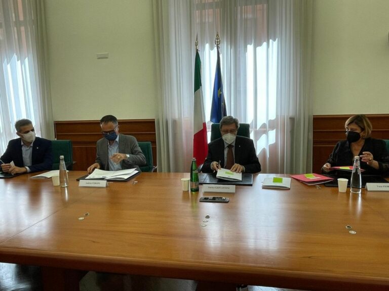 Mobilità, firmato protocollo d’intesa per treni ad alta velocità a Parma