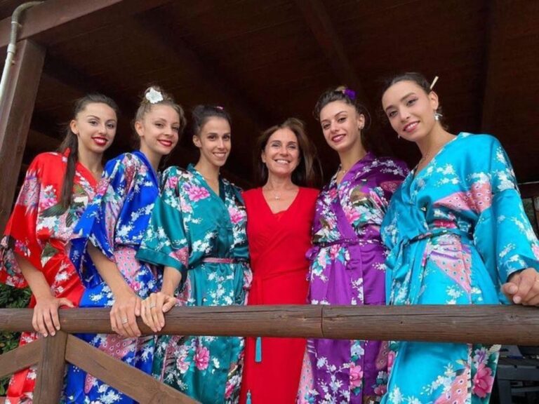 Le Farfalle della ritmica in volo verso Tokyo