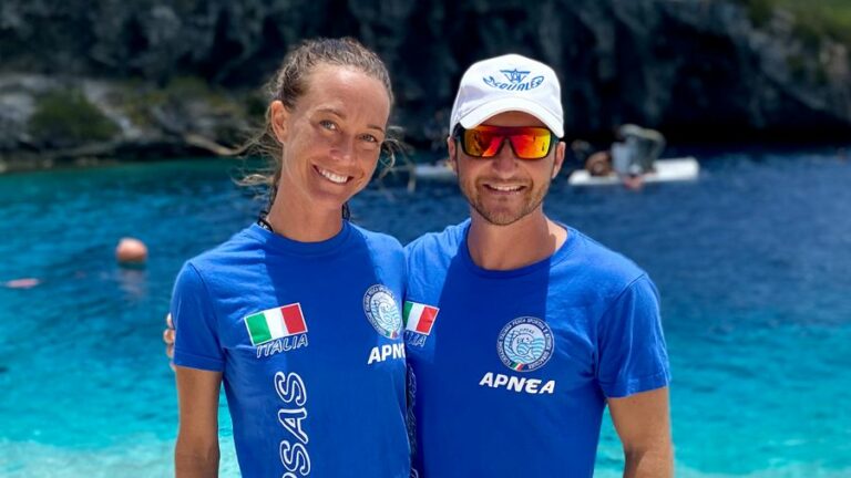 Apnea. Zecchini, Ferri e Carrera al Vertical Blue