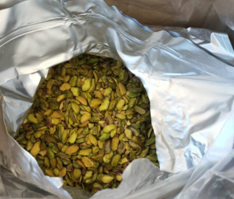 Aosta, sequestrate 23 tonnellate di pistacchi diretti a Bronte