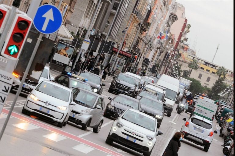 Unrae, auto dei privati con partita iva in calo 20,7% nel 2020