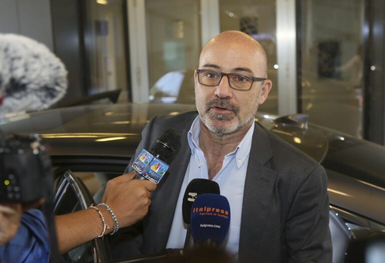 Incendi, Cingolani “Oltre il 70% colpa delle azioni dell’uomo”