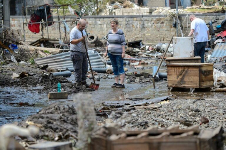 Maltempo, esondati lago di Como e fiume Varrone, 120 persone evacuate
