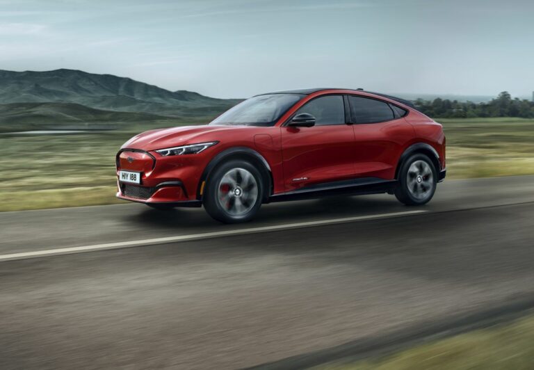 Mustang Mach-E può raggiungere la spiaggia da ogni capitale europea