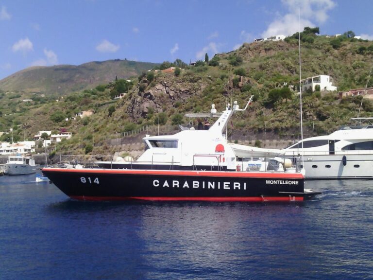 Carenze igieniche e assembramenti, chiusure e sanzioni alle Isole Eolie