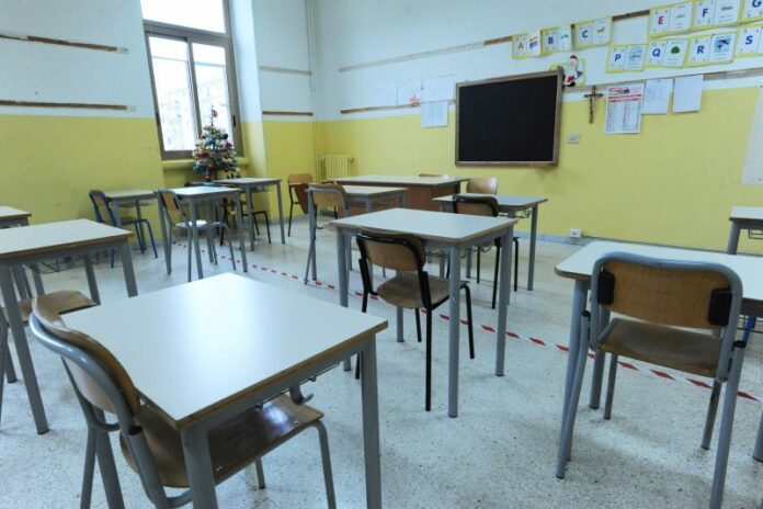 SCUOLE, A BARI CONCESSA LA DIDATTICA IN PRESENZA