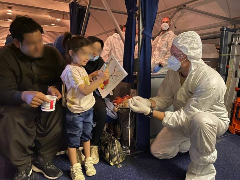 De Luca “In Campania prime 20 famiglie di profughi afgani”