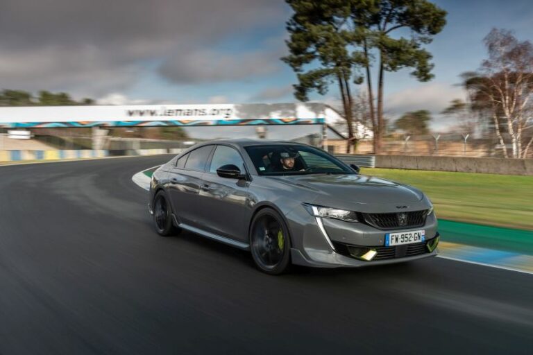 Nuova 508 Peugeot Sport Engineered, prestazioni ed efficienza