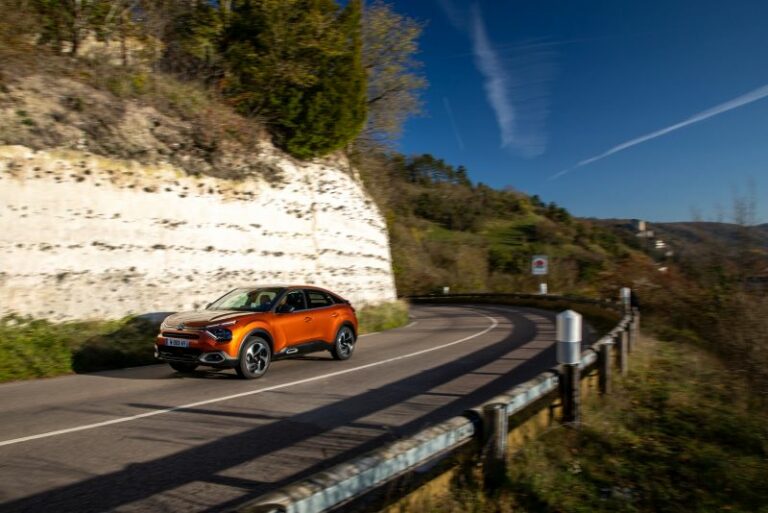 Citroen, con Highway Driver Assist sicurezza e comfort