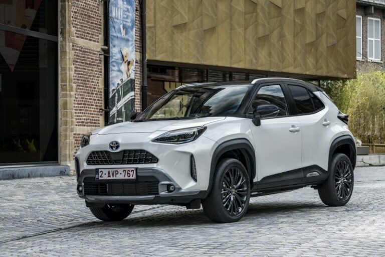 Toyota presenta Yaris Cross, il Suv per la guida urbana