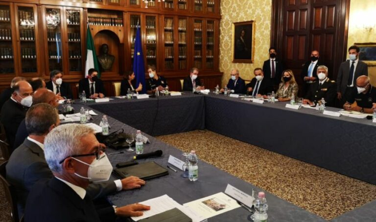 Lamorgese “Più impegno contro mafie, su migranti sì a incontro Salvini”