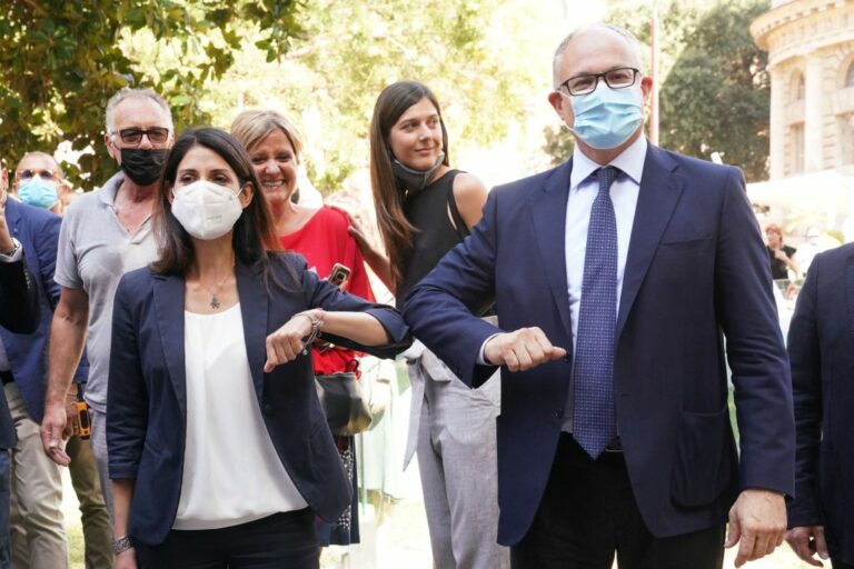 Amministrative Roma, faccia a faccia tra Raggi e Gualtieri