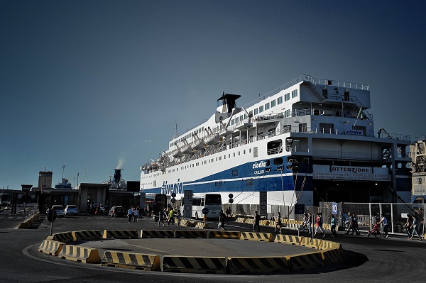 Stop ai traghetti Cagliari-Civitavecchia, Truzzu scrive a Giovannini