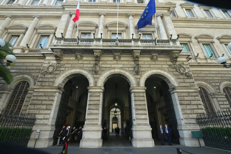 Bankitalia “Gli sviluppi della guerra possono indebolire l’economia”