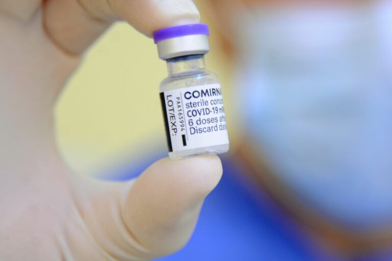 Covid, risposta più debole al vaccino per i pazienti immunodepressi