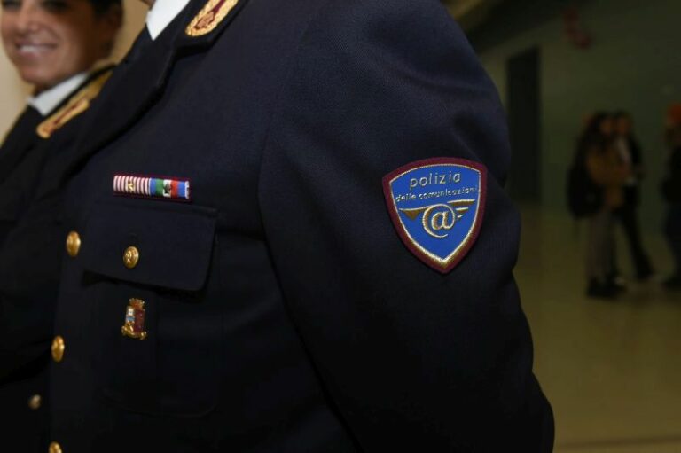 Migliaia di file pedopornografici in casa, arrestato 35enne a Messina