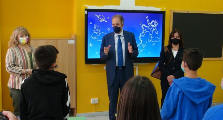 Bardi “Puntiamo sui giovani per costruire il futuro della Basilicata”