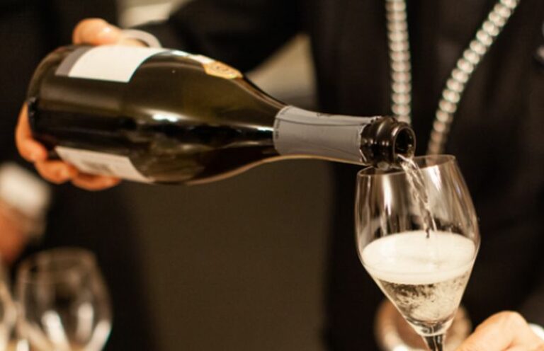 Vino, in Gazzetta Ue domanda registrazione Prosek ma Italia protesta