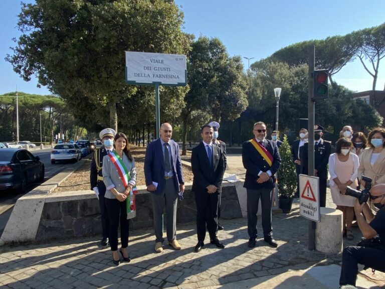 Inaugurato a Roma il “Viale dei Giusti della Farnesina”