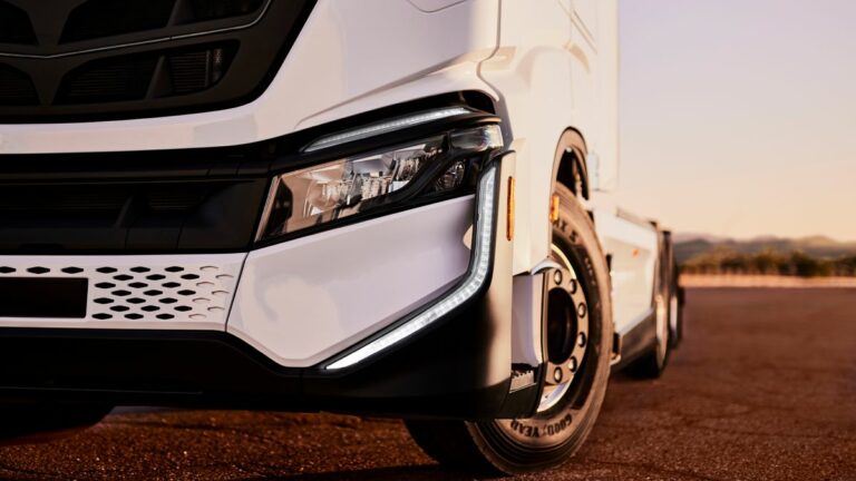 Iveco, con Nikola impianto di produzione veicoli elettrici pesanti