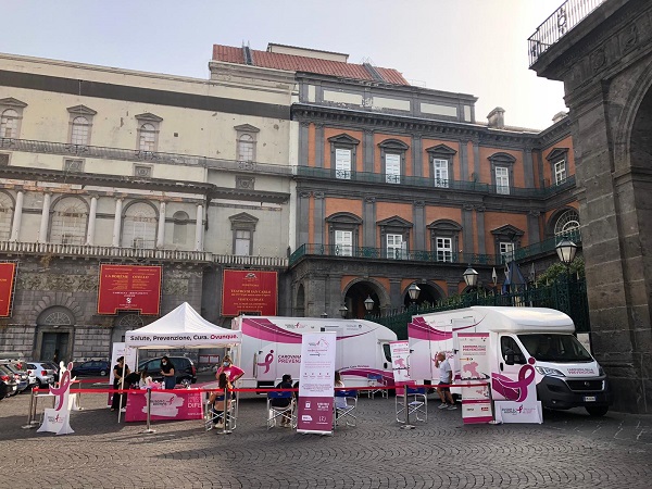 A Napoli la “Carovana della prevenzione” contro il tumore al seno