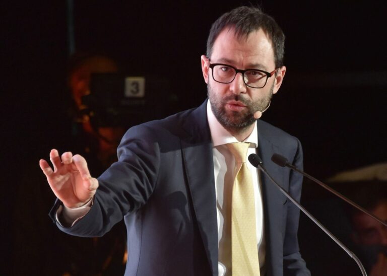 Prosek, Patuanelli “Ci opporremo ad errata e assurda decisione”