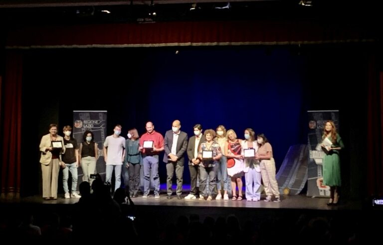 Cortometraggi su ambiente e rifiuti, Zingaretti premia studenti