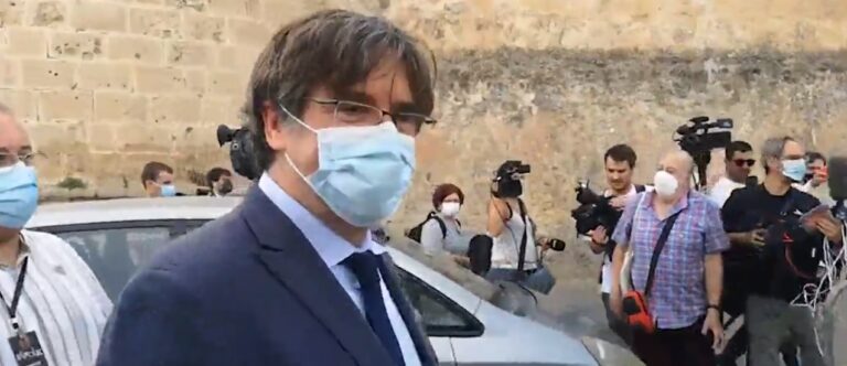Bagno di folla ad Alghero per Puigdemont “Qui come a casa”
