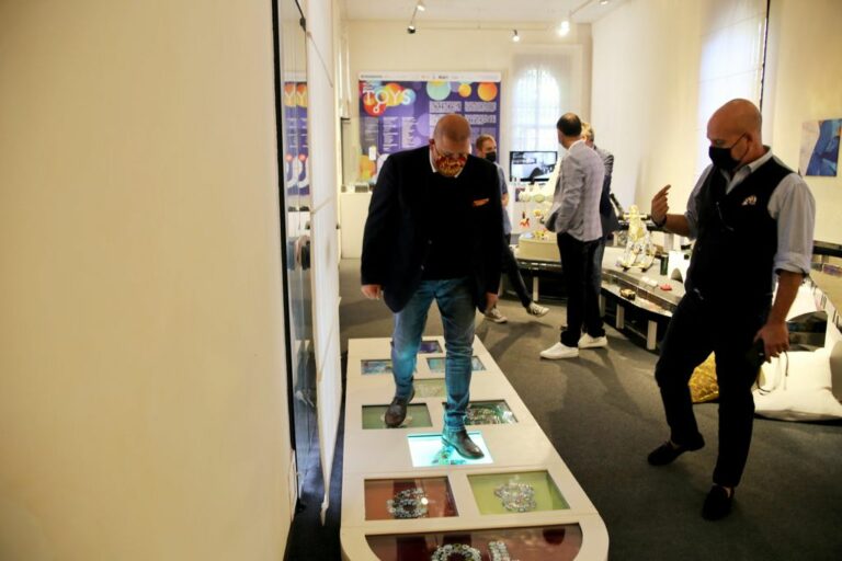 Veneto, la magia dei giochi in vetro alla mostra “Murano Glass Toys”