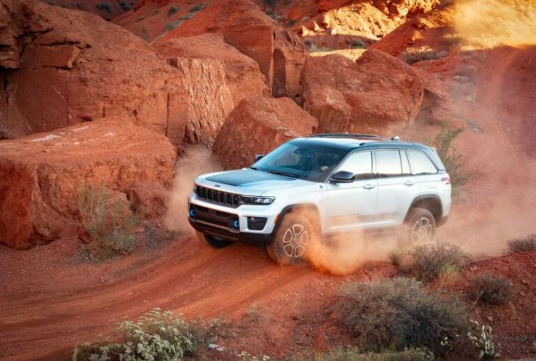 Jeep Grand Cherokee ora anche ibrido, in Europa nel 2022