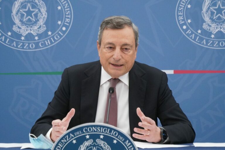 Minacce web dei No Vax a Draghi, perquisizioni