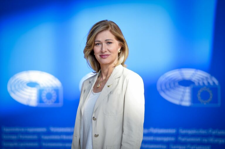 Donato “Sottomessi a Draghi, lascio la Lega”