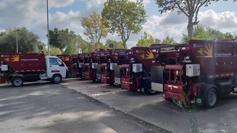 Rifiuti, a Roma altri 20 nuovi mezzi Ama per raccolta porta a porta