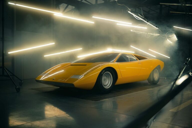 Rinasce Pirelli CN12 che equipaggiava il prototipo Lamborghini Countach
